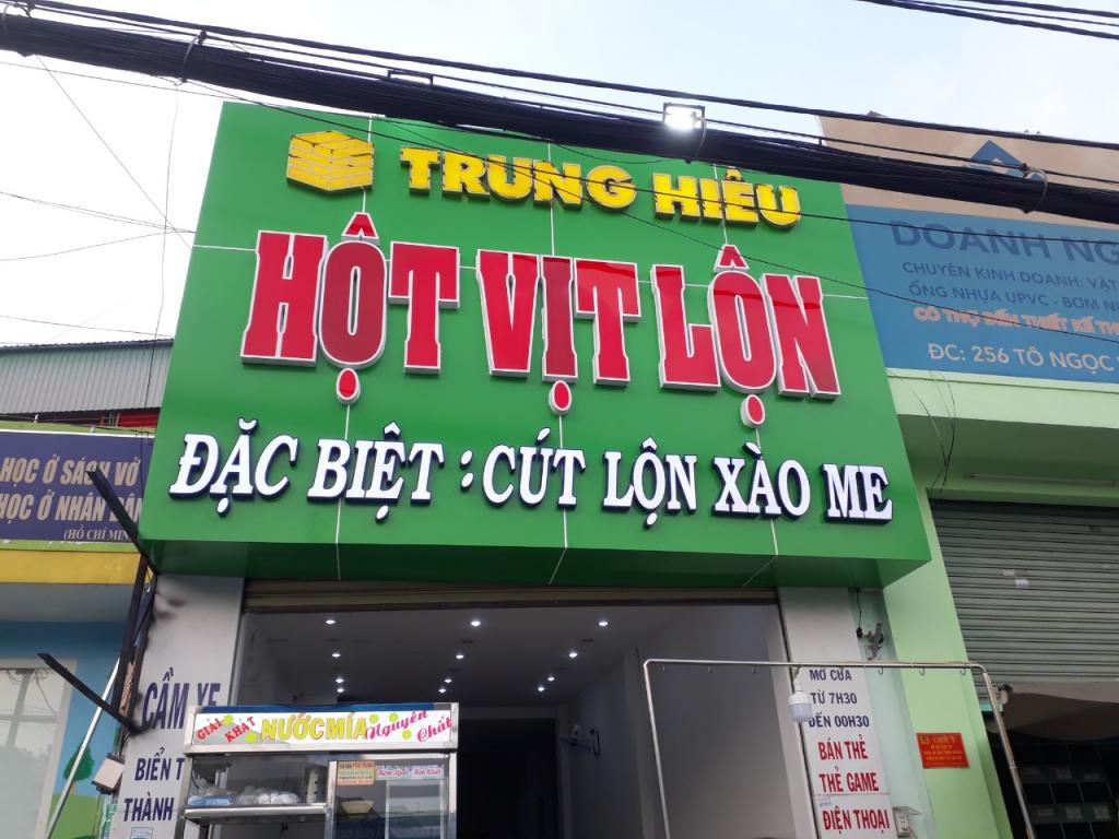 bảng hiệu mica chữ nổi