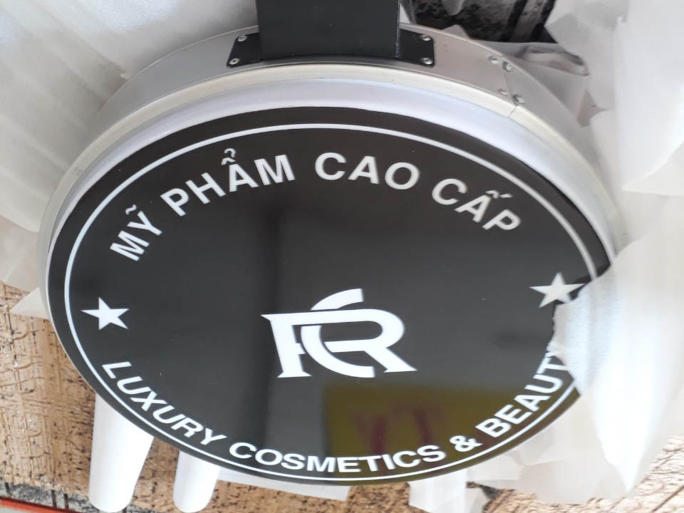 bảng hiệu hộp đèn